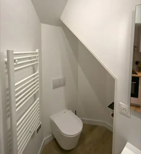 La Petite Parenthese -studio - Bain A Bulles - 250m Apartament